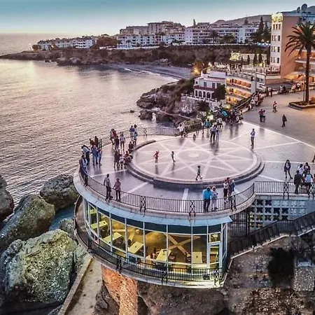 Capistrano Breeze - Luxury Coastal Apartment In Capistrano Village, Nerja Appartement *