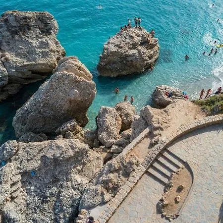 Capistrano Breeze - Luxury Coastal Apartment In Capistrano Village, Nerja Nerja